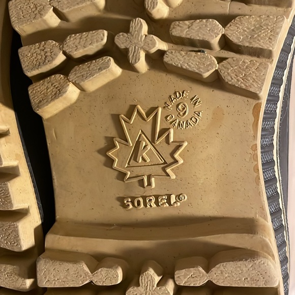 Sorel Boots - Picture 6 of 6